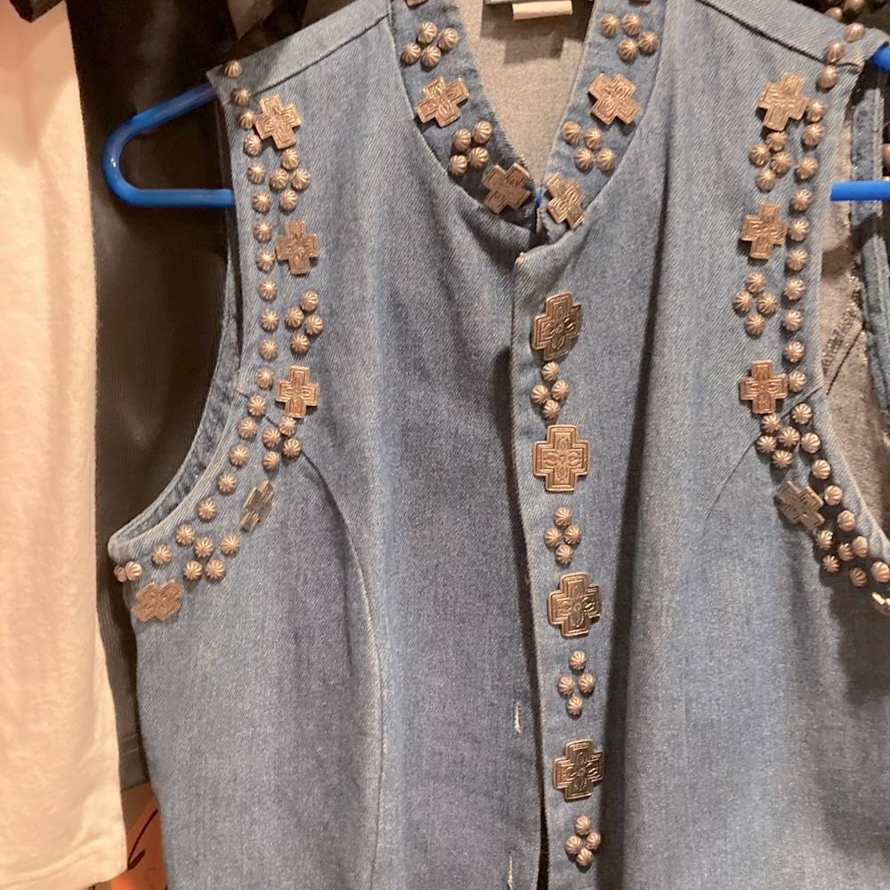 Silver Mesa stud and cross western vest.